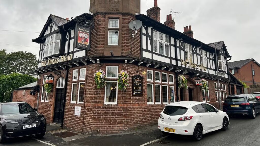 CAMRA’s top 16 best UK pubs have been named – one is in St Helens