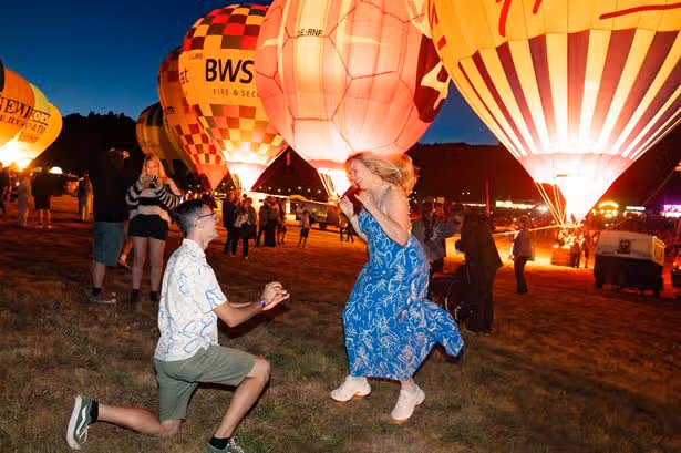 Bristol Balloon Fiesta 2026: Stunning night glow in pictures