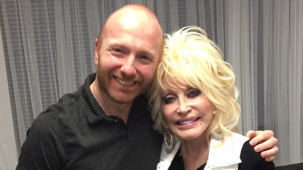 I met Dolly Parton when I was a hungover mess – her response showed exactly who she was