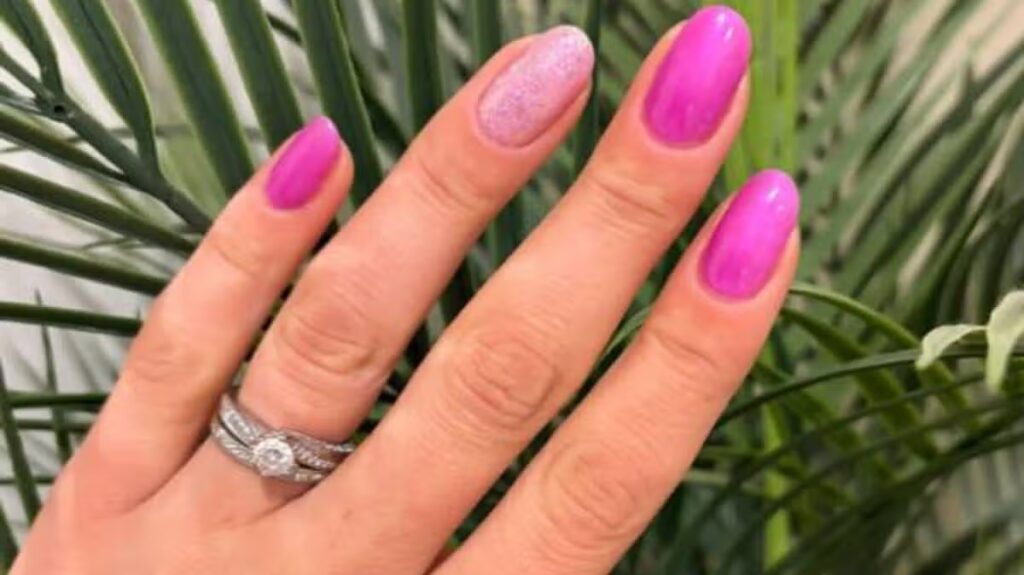 Working mum’s ‘by far best’ £26 off nail kit that survived ‘2 weeks of childcare’