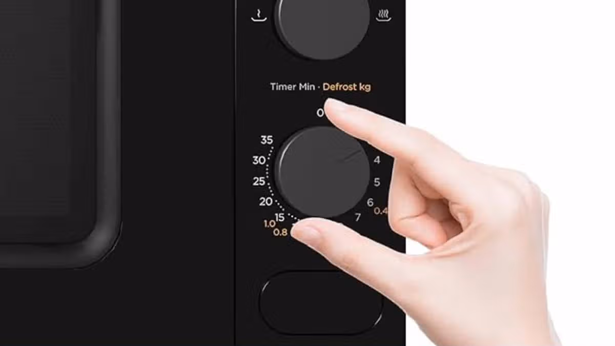 Rated £44 microwave ‘perfect’ for small kitchens and caravans ‘ideal for small spaces’