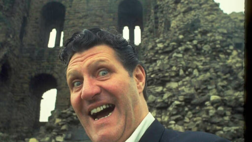 Welsh comedy legend’s tragic death on stage in front of millions who laughed along