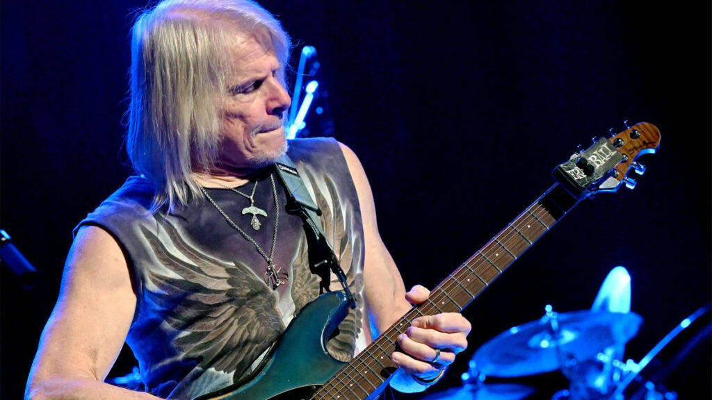 Steve Morse Explains The Guitar Setup That Made Getting Great Tones 'So Much Easier'  [News]