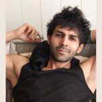 Kartik Aaryan Hospitalised, To Undergo Knee Surgery