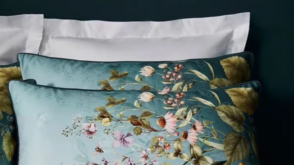 ‘Luxurious’ Dunelm bedding set reduced by £58 ‘brightens my day when I wake up’