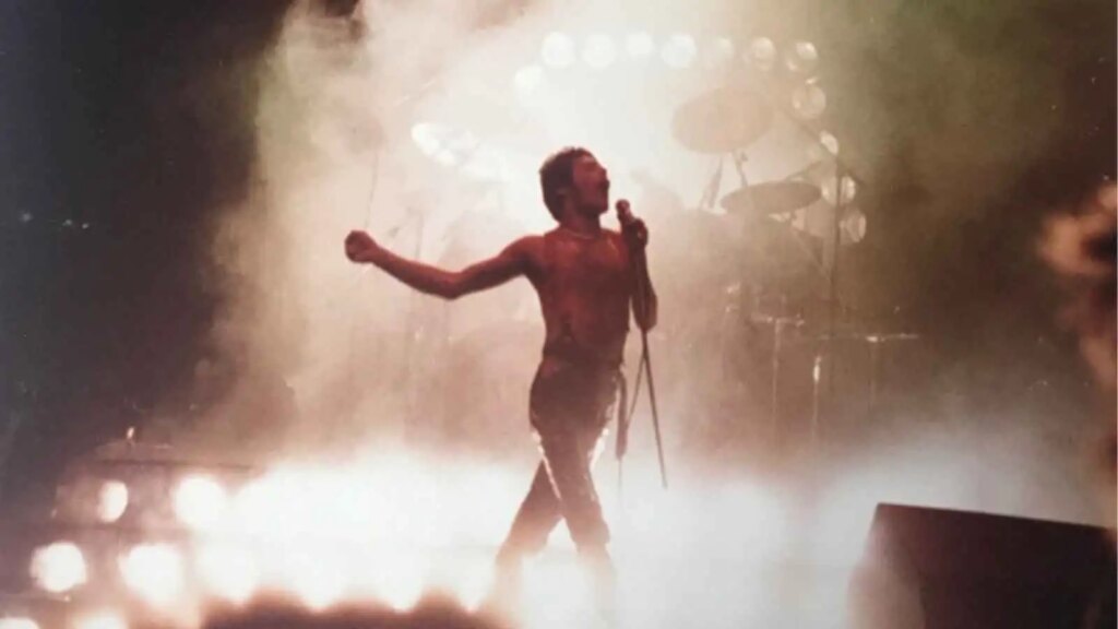 15 Classic Concert Photos Remembering the ’70s & ’80s