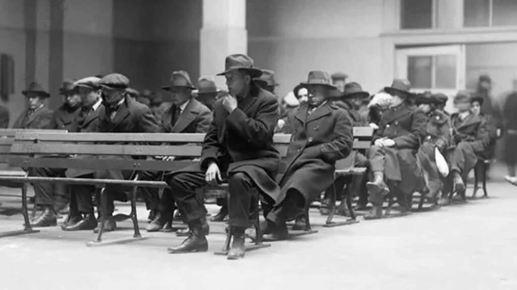 15 Facts and Photos from America’s ‘Darker’ Periods