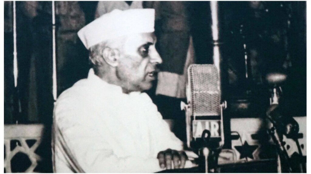 15 अगस्त की तारीख को ज्योतिषियों ने क्यों बताया था ‘अशुभ’? जानें पंडित नेहरू के उस चतुराई भरे फैसले की पूरी इनसाइड स्टोरी – independence day 15 august 1947 astrology controversy midnight freedom history tvisg