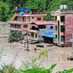 मलबे उगलती लाशें, नदियों में बढ़ता पानी, 734 मौतें… बाढ़ से सिसक रहे नेपाल पर नई आफत – nepal flash flood sunkoshi bhotekoshi water level india relief rescue ntc dhrj