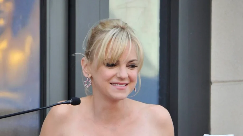Fans Praise Anna Faris, Blame Chris Pratt For Son’s Beliefs