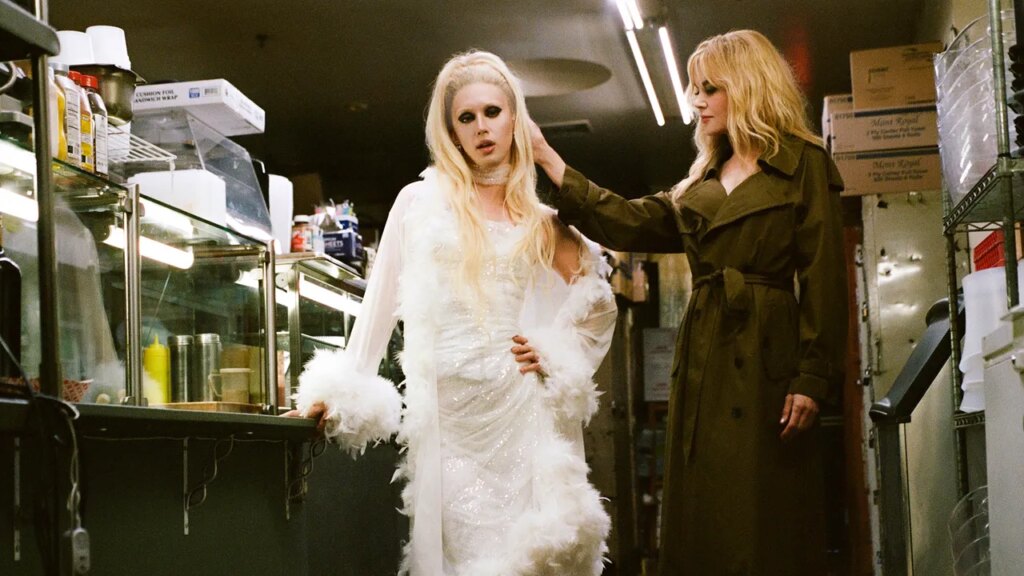 Nicole Kidman Goes to the Club in Video for Troye Sivan’s New Single, ‘She’s the Best’