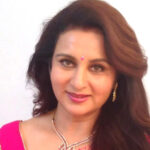 Poonam Dhillon hospitalised at Mumbai’s Lilavati hospital after Dengue diagnosis : Bollywood News