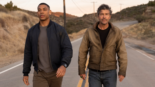 ‘Lanterns’ Stars Kyle Chandler and Aaron Pierre: Interview