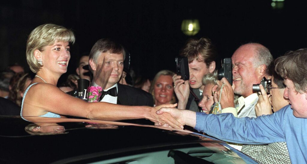Princess Diana’s Former Bodyguard Compares the Royal Family to “Traveling Theater”