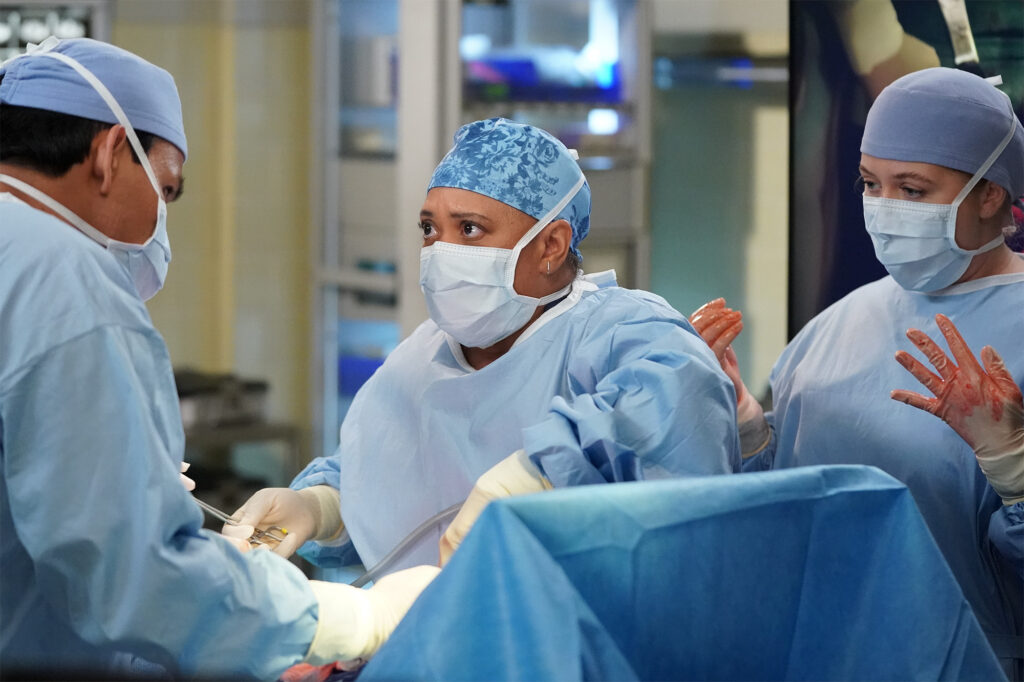 “Grey’s Anatomy” Teases the Return of Sandra Oh as Cristina After 12 Years Away from Show, As Drama Inexplicably Enters 99th Season