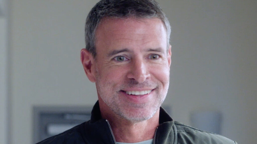 Scrubs Season 2 Trailer Reveals Scott Foley’s Return As Sean, Elliot’s Ex-Boyfriend