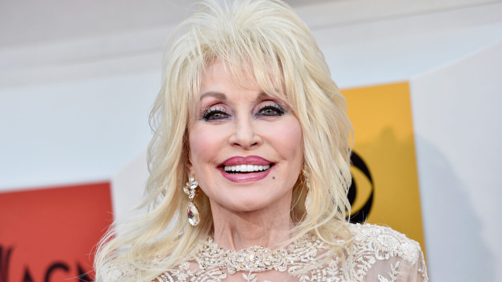 Photos Of Dolly Parton’s Last Public Appearance Prove She Stayed Glamorous Right To The End