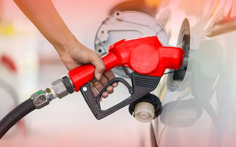 Govt raises petrol price, reduces diesel rates