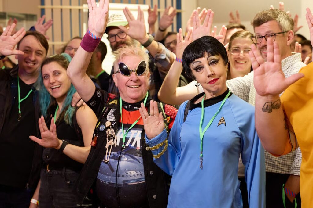 Science Museum sets world record for Star Trek Vulcan salutes