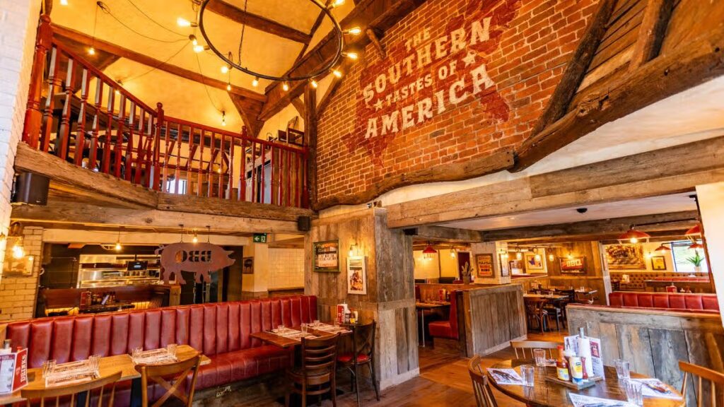 New Hickory’s Smokehouse restaurant opens its doors near Manchester