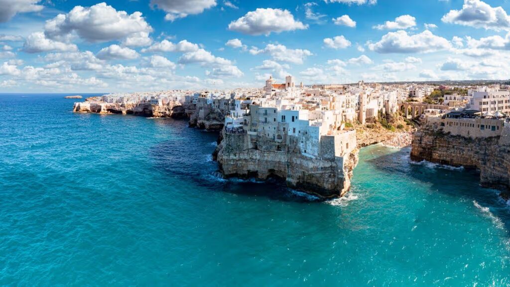 Picture-perfect coastal city ‘rivals Santorini’ and is still 21C in October