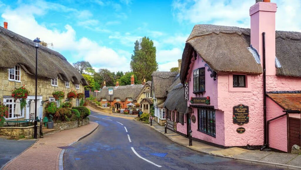 Fairytale village in UK’s sunniest place for autumn is packed with independent shops