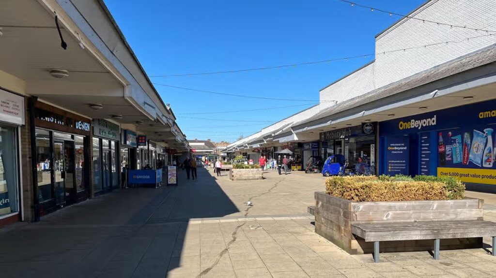 Fears Leicestershire town centre is ‘going downhill’ as another shop closure announced
