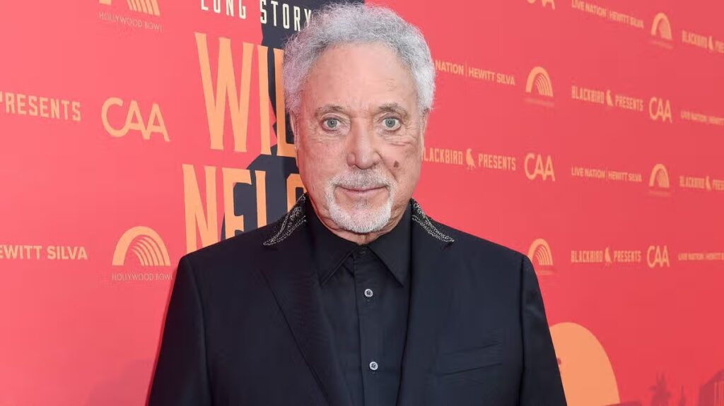 Tom Jones' 'desperate' TV decision as money struggles left him 'heading for the bottom'