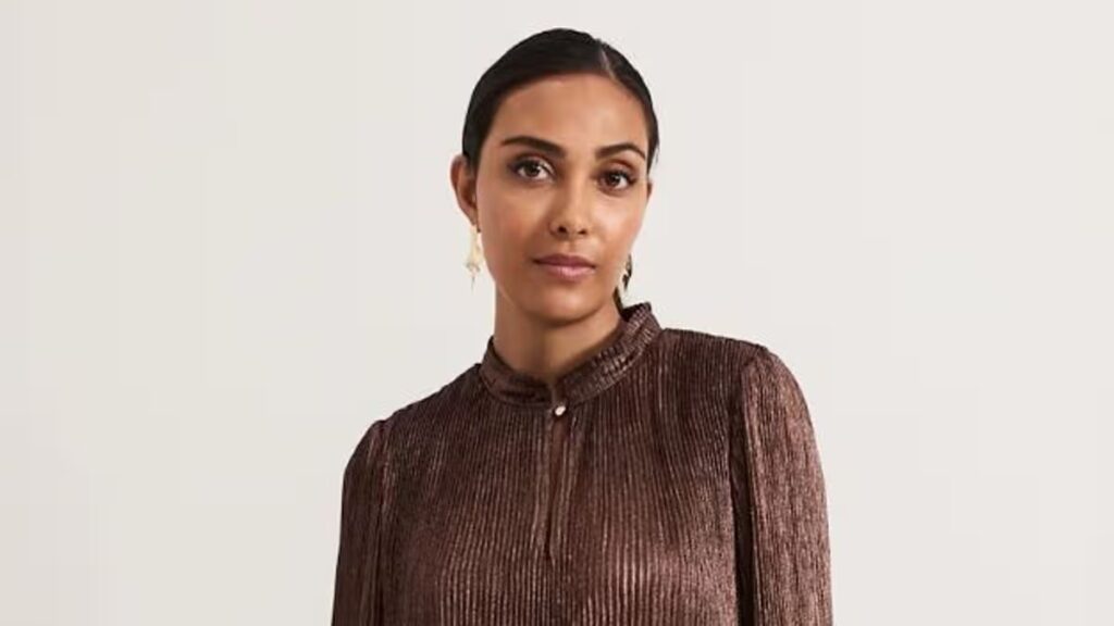 Phase Eight’s ‘beautiful’ best-selling dress reduced to clear ‘fits perfectly’