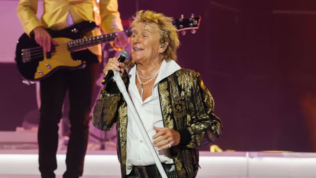 Rod Stewart’s wife shares health update after his surgery for underlying heart issue