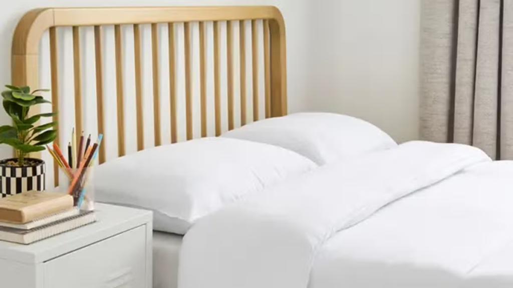 ‘Proper bargain’ Dunelm autumn duvet and pillow bundle now ‘free’ in deal stack
