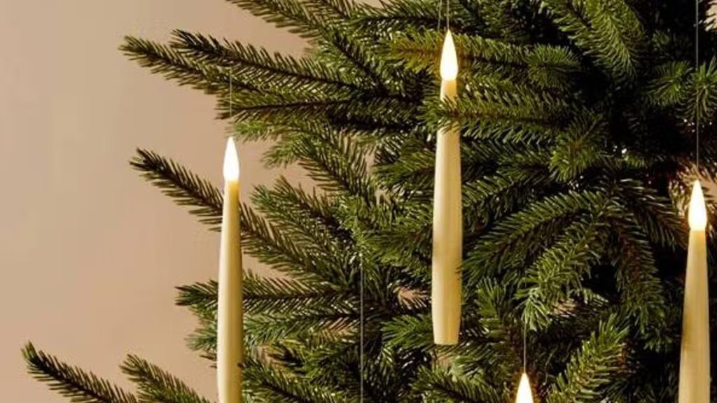 Floating candle lights with Hogwarts vibe can be snapped up for ‘free’