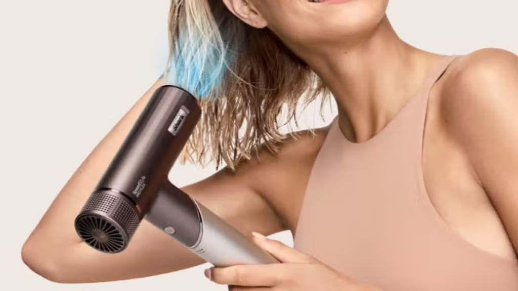 Shark knocks £40 off hair dryer that ‘stops frizz’ for ‘salon hair every day’