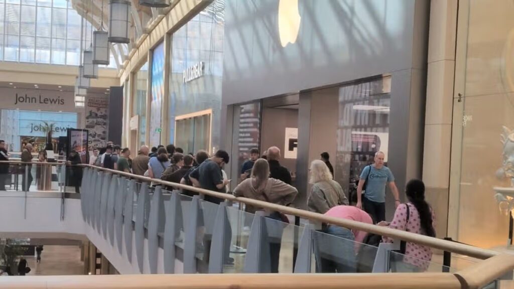 Long queues for new iPhone 18 as it goes on sale in Cardiff