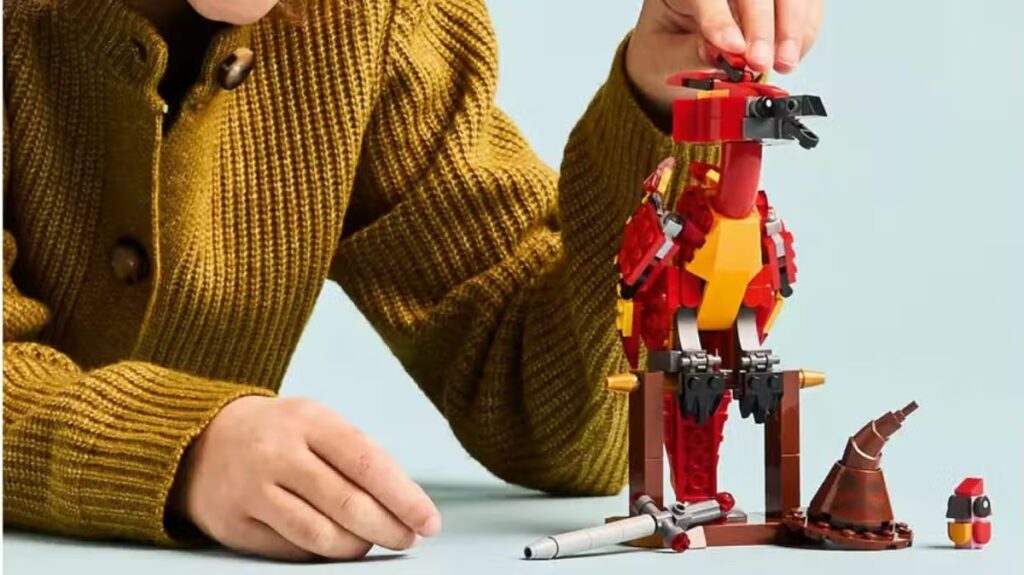 Harry Potter fans snap up £18 LEGO Fawkes set under £3 as HBO drops new series trailer