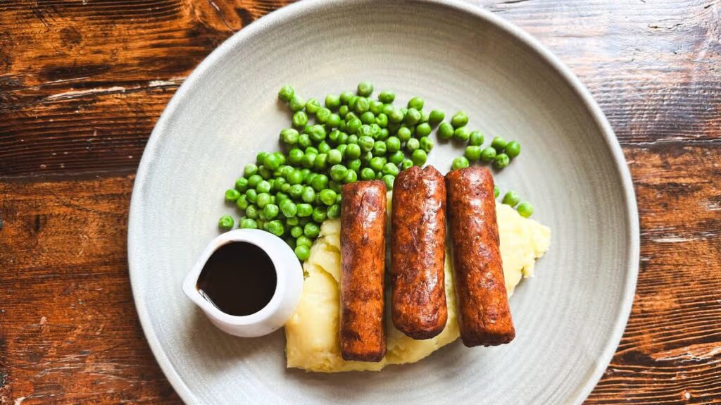 Sausages will be juicy with no oil when you ditch the frying pan for 1 method