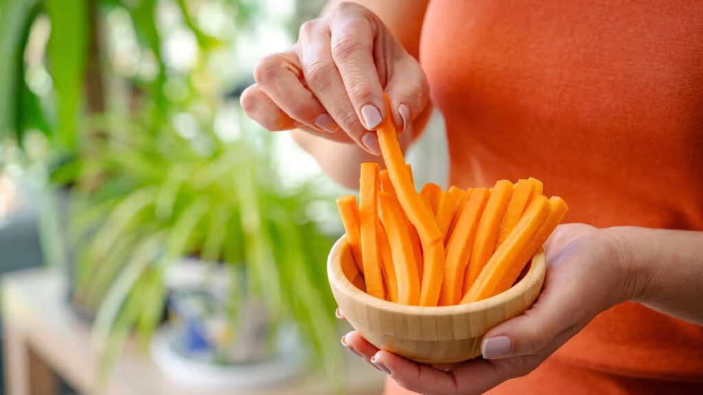 Carrots stay fresh for 1 month when you store them in 1 kitchen location