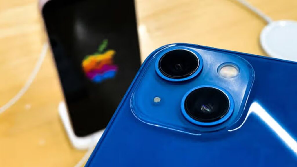 Apple fans snap up £600 iPhone for £240 as iPhone 18 pre-orders go live