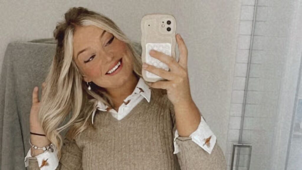 Harriet Cowan looks ‘stunning as always’ as she shows glimpse of ‘working ground’