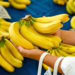 Bananas won’t go brown and stay fresh for 2 weeks with chef’s storage tip
