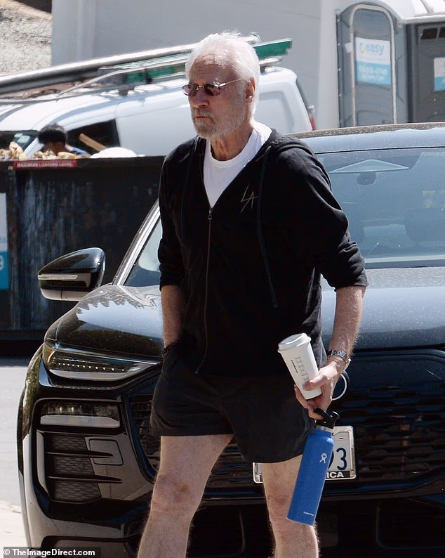 Sci-fi icon who stole the show in iconic TV series and starred with Will Smith seen on rare outing at 77… who is he?
