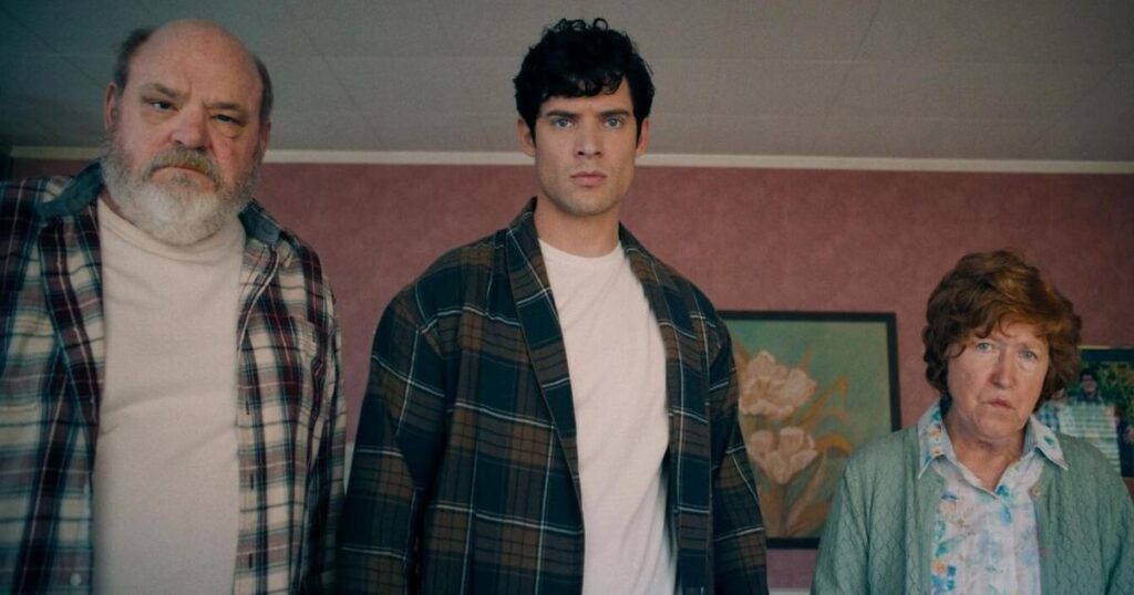 ‘Prepare Yourself’: Man Of Tomorrow Star Teases Intense Ma & Pa Kent Return