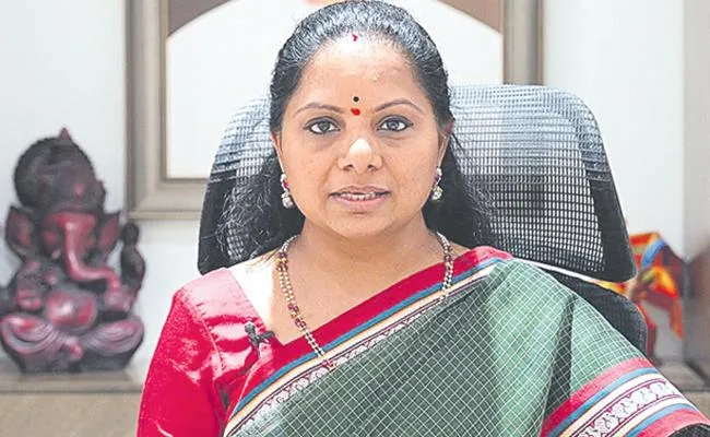 Kavitha Dares Harish Rao’s Wife to Contest Against Her