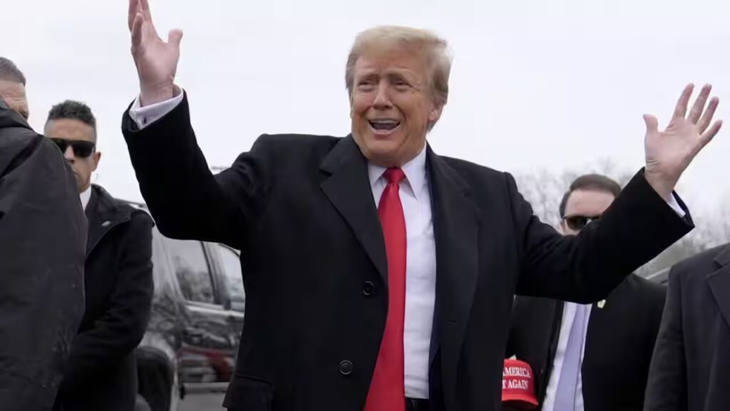 Trump Repeats Call for United Ireland, Dodges Scotland ‘For Another Day’