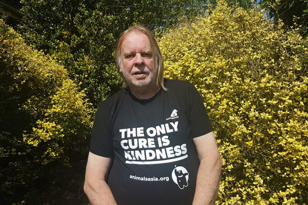 Roll over Bearthoven: Rick Wakeman to perform concert for rescued animals