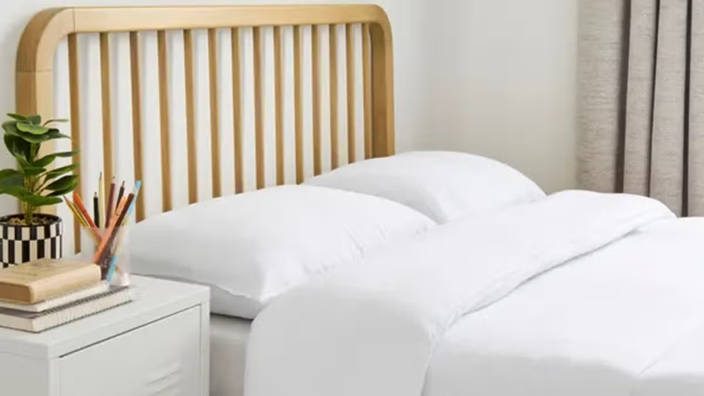 ‘Proper bargain’ Dunelm autumn duvet and pillow bundle now ‘free’ in deal stack