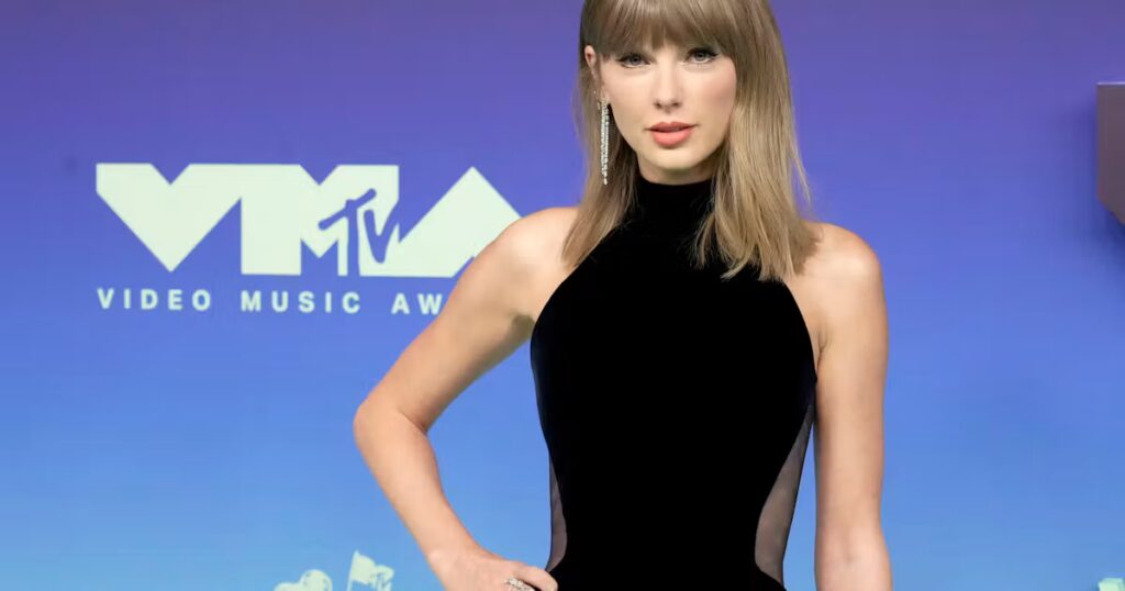 The Biggest Trend At The 2026 MTV VMAs? “Undone” Fashion