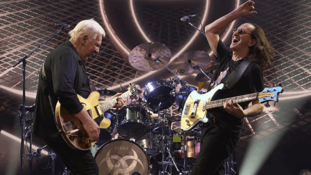 Alex Lifeson And Geddy Lee On Overcoming 'Reservations' And 'Fear' About Rush Reunion: 'It Wasn't A Simple Journey To Get Back'  [News]