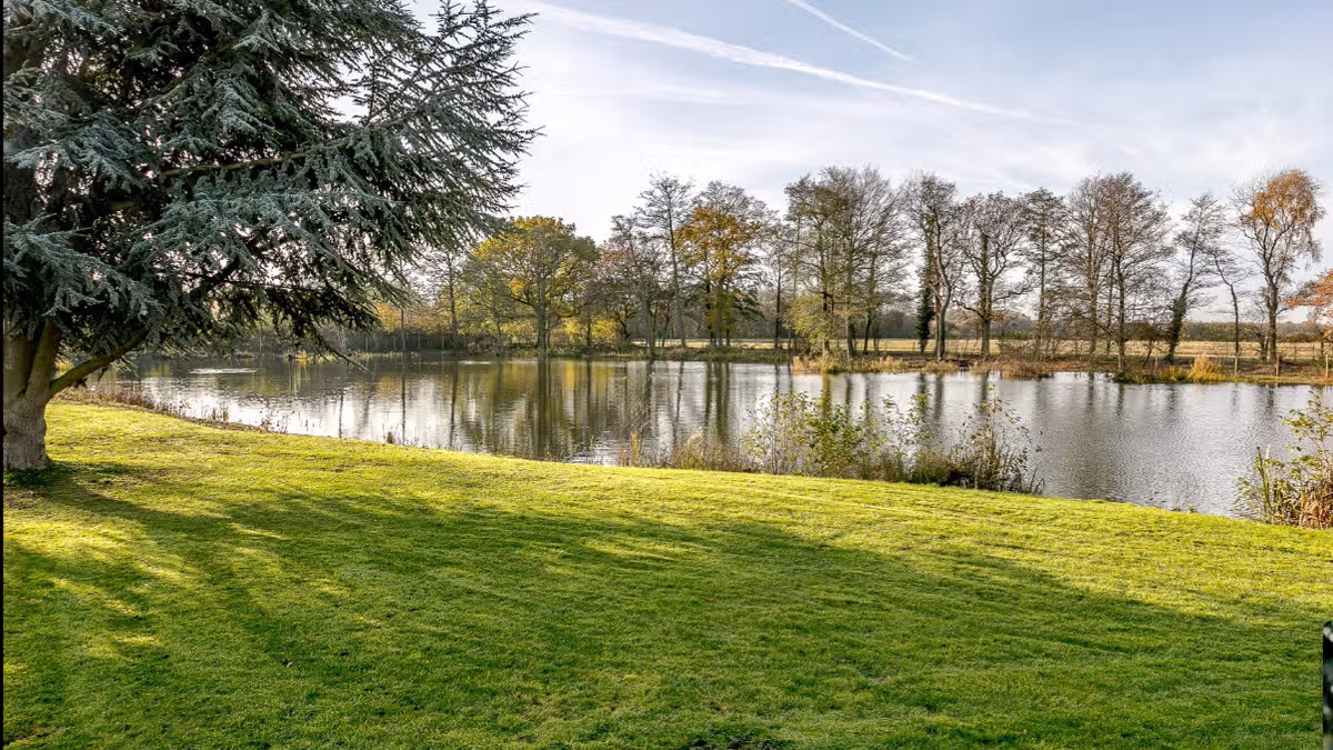 ‘Gem’ Yorkshire cottage with fishing lake has guests returning every year