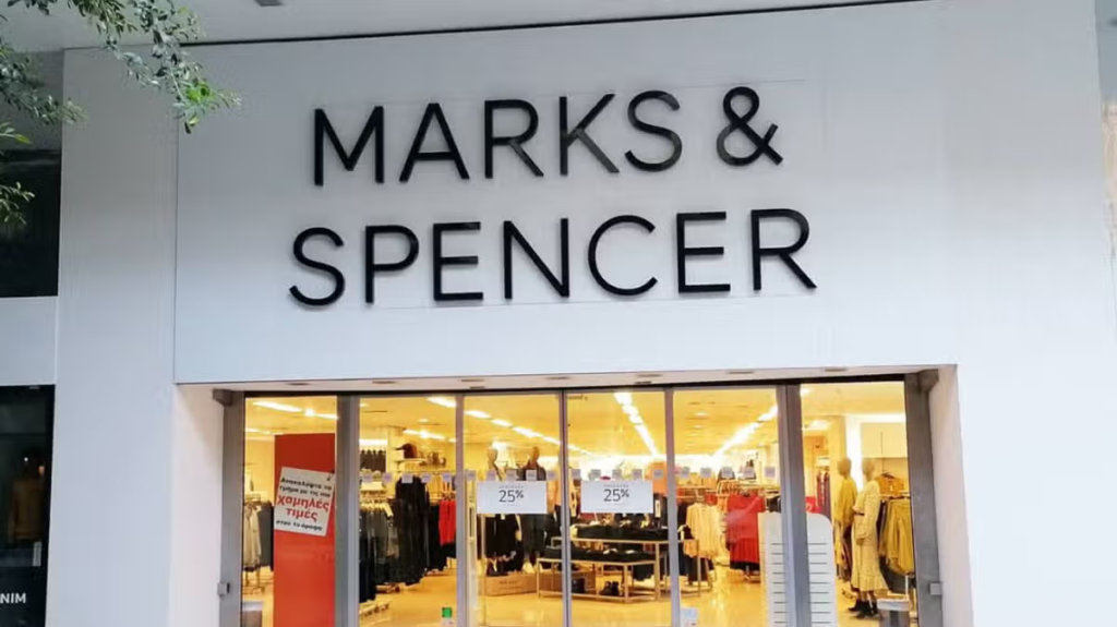 Marks and Spencer’s ‘amazing’ £40 autumn jacket ‘looks fabulous with jeans or leggings’